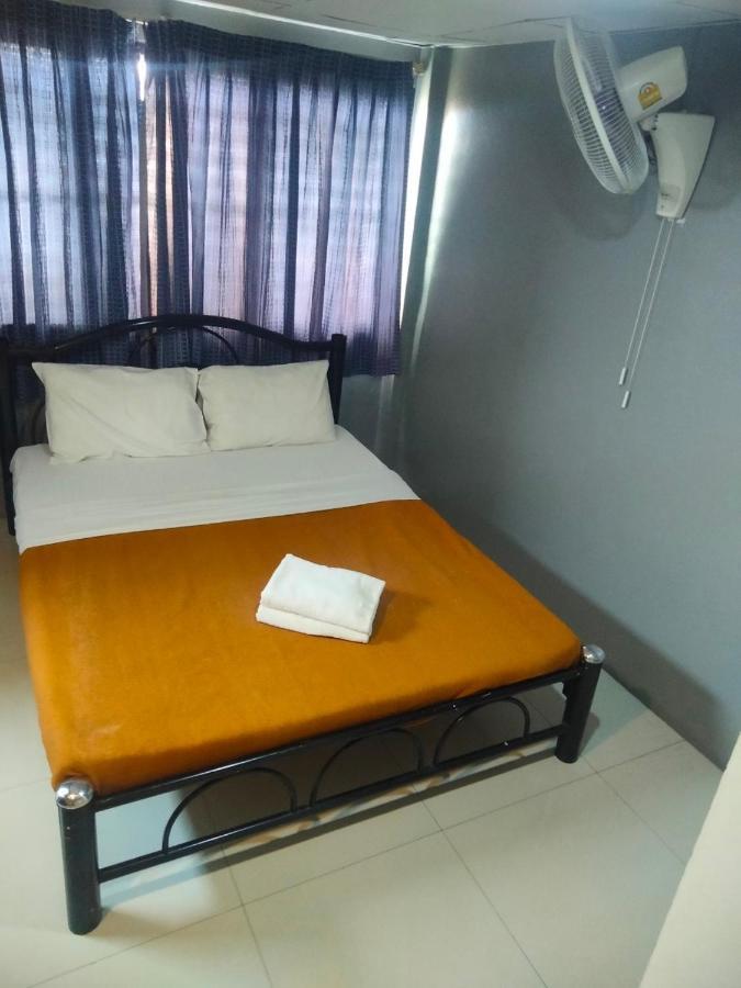 Traveller Inn Hotel Chiang Mai Esterno foto