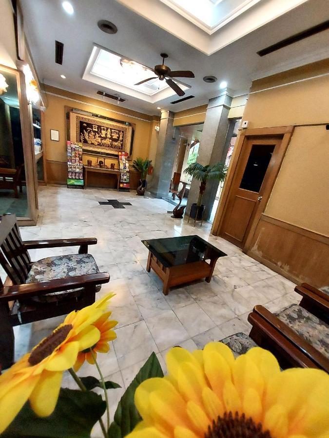 Traveller Inn Hotel Chiang Mai Esterno foto
