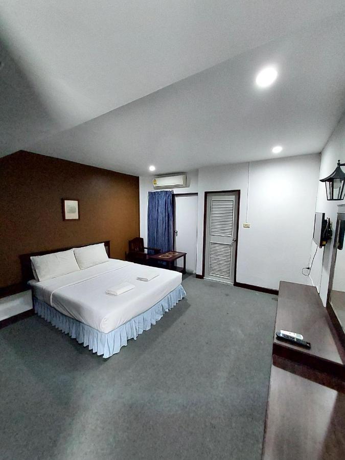 Traveller Inn Hotel Chiang Mai Esterno foto