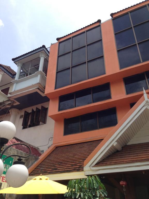 Traveller Inn Hotel Chiang Mai Esterno foto