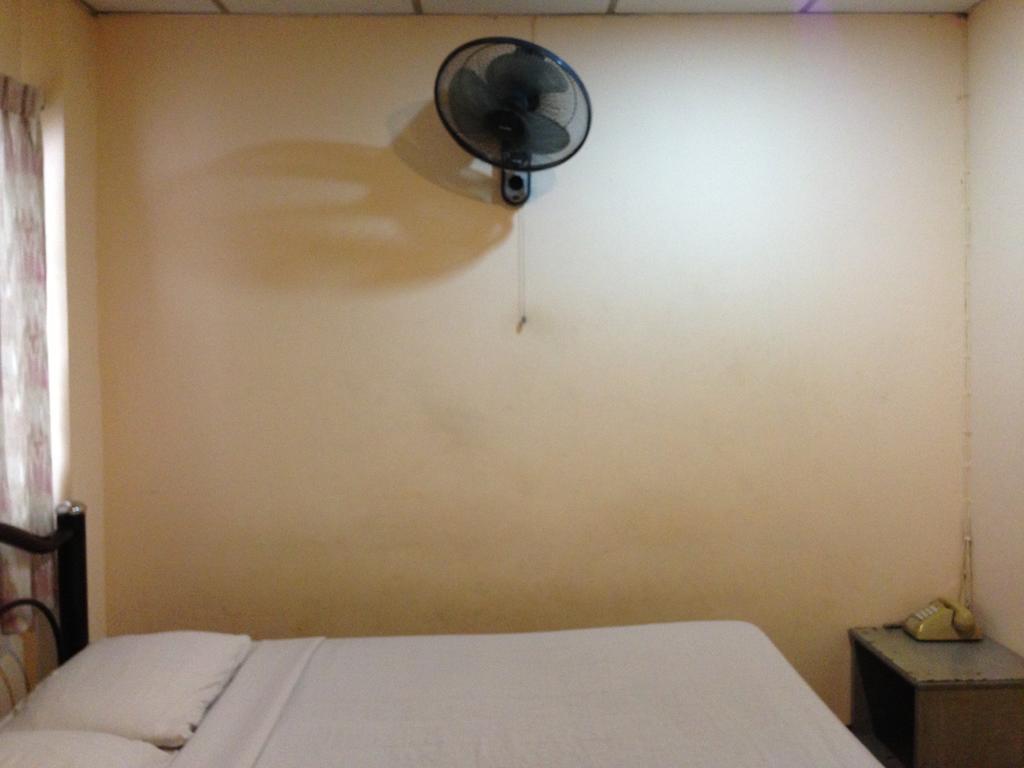 Traveller Inn Hotel Chiang Mai Esterno foto