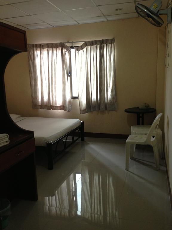 Traveller Inn Hotel Chiang Mai Esterno foto